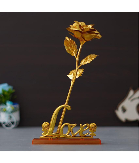 eCraftIndia Gold Plastic Valentine Hamper