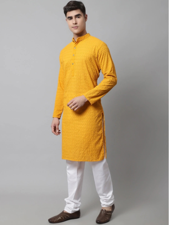 Jompers Men Mustard Chikan Kurta with Churidar-S / Mustard