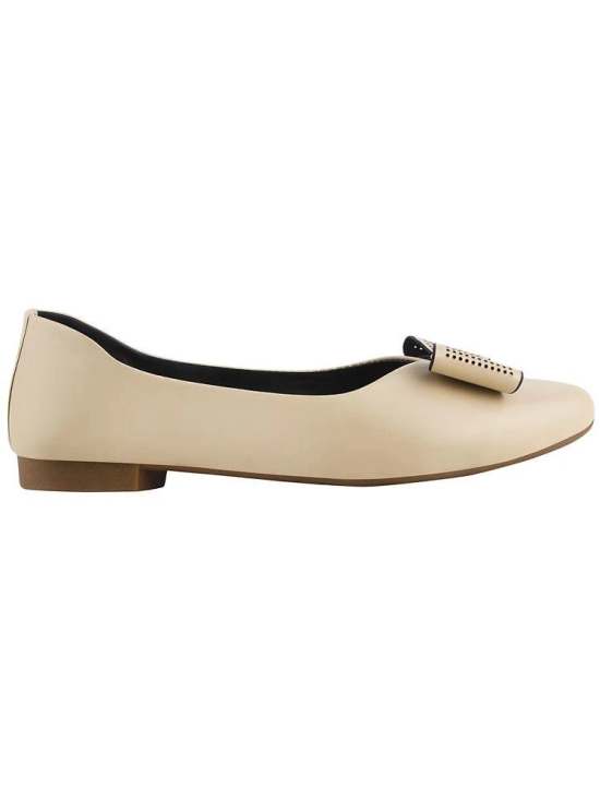 Shoetopia Beige Womens Casual Ballerinas - None