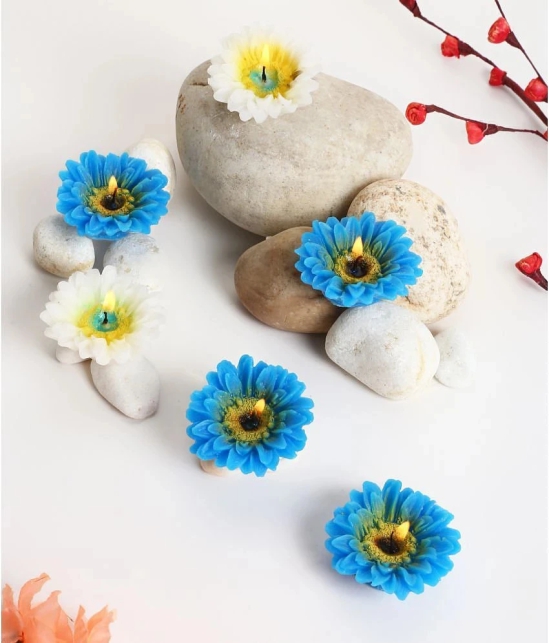 HOMETALES - Blue & White Unscented Flower Shaped Floating Candles (6 Units) - 2 Hours Burn Time