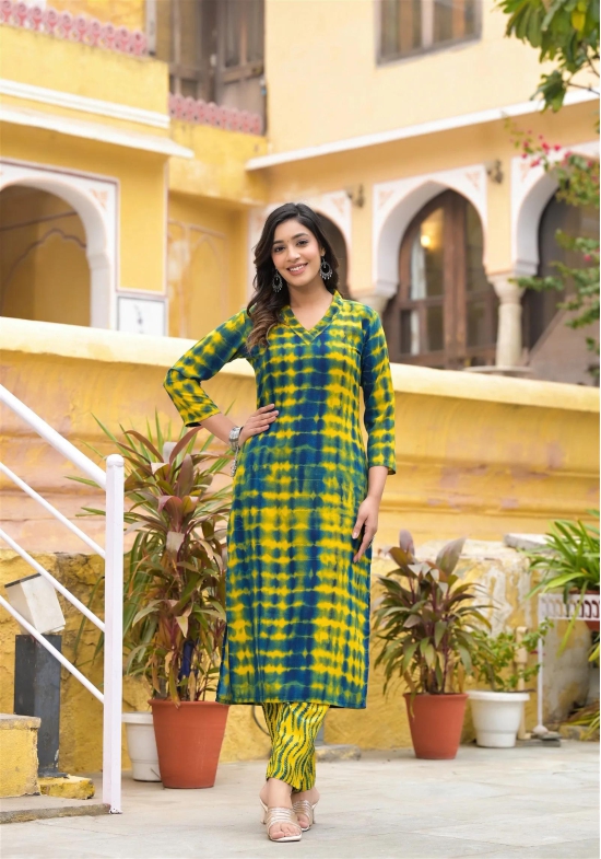 Simple and Beautiful Tie Die Printed Kurta Set with Bottom and Dupatta-S