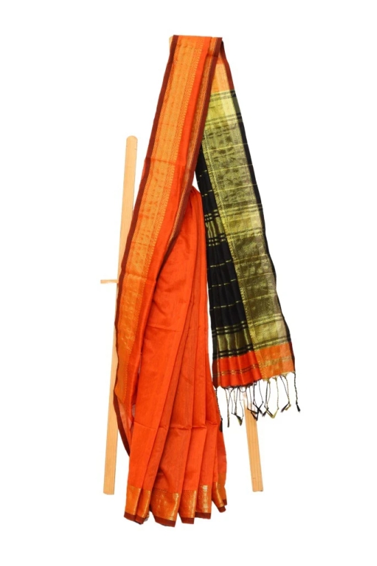 Tisser Maheshwari silk saree  with blouse piece