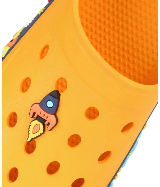 Aqualite Boys Yellow & Navy Blue Clogs - None