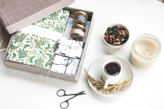 Self care box - Green Floral