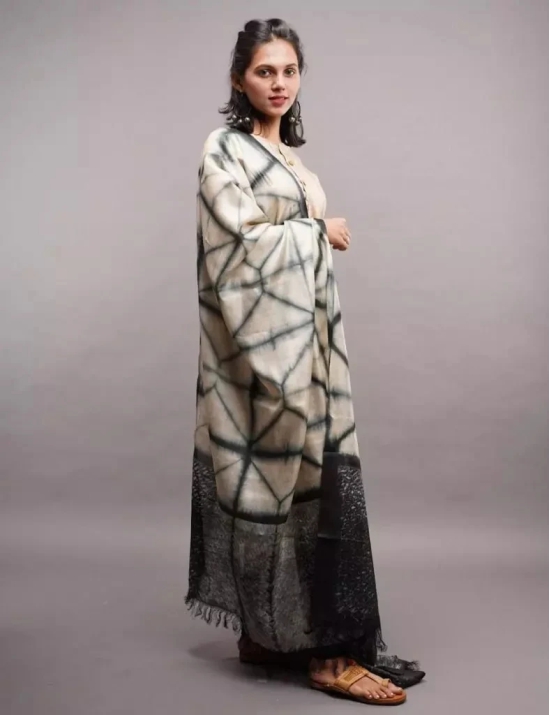 Tisser Kosa (Tussar) Silk Dupatta With Shibori