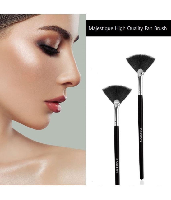 MAJESTIQUE Synthetic Foundation Brush,Fan Powder Brush 1 Pcs 30 g