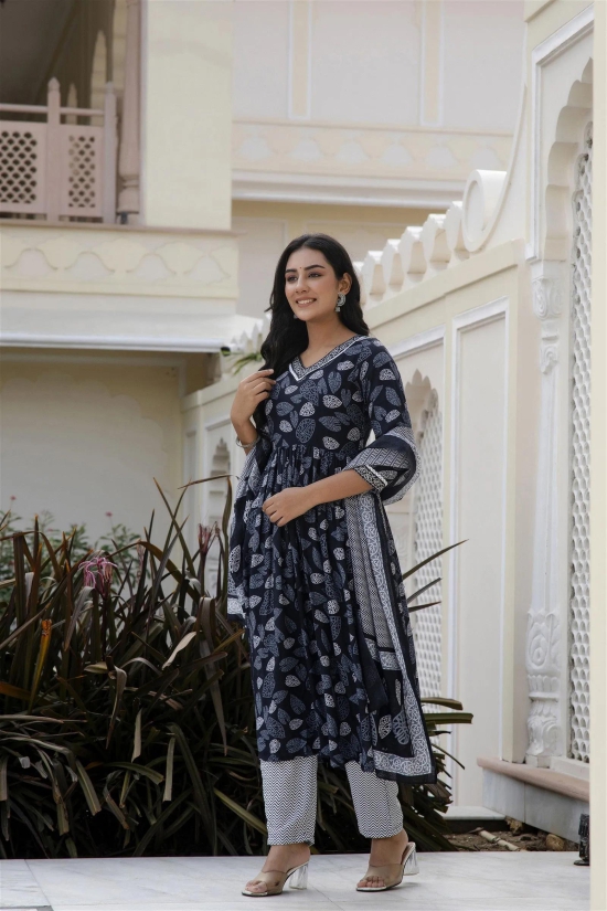 Floral Printed Rayon  Kurta With Pants & Dupatta-XL