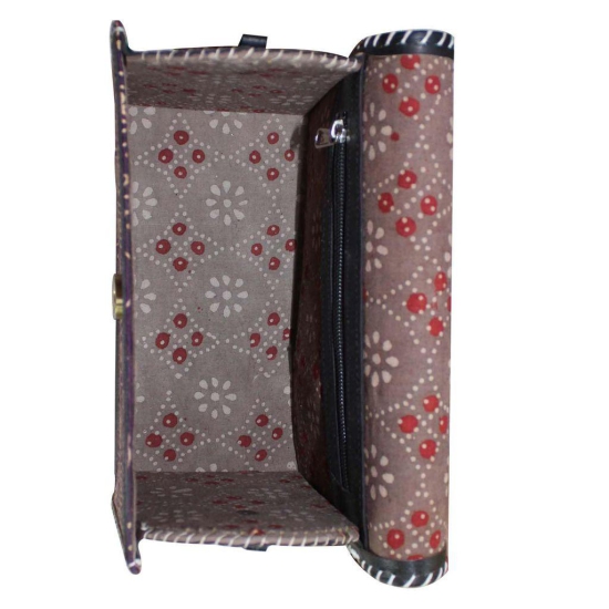 Garvi Gurjari (A Gujarat Govt Enterprise Handcrafted Kutchi Leather Sling Box Bag (GGCMLBB18)