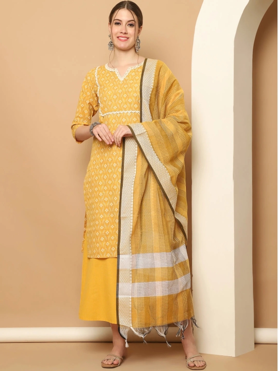 Printed yellow kurta with lace work, pallazos dupatta set-XL / Yellow