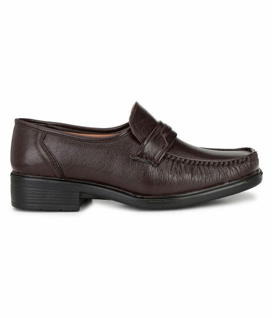 Fentacia Slip On Non-Leather Brown Formal Shoes - None