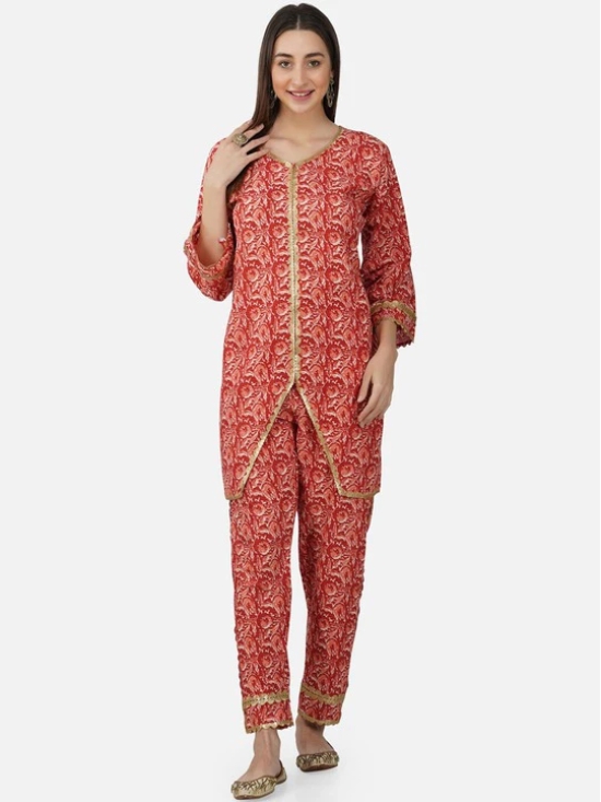 Women Floral Printed Gotta Patti Pure Cotton Kurta with Trousers