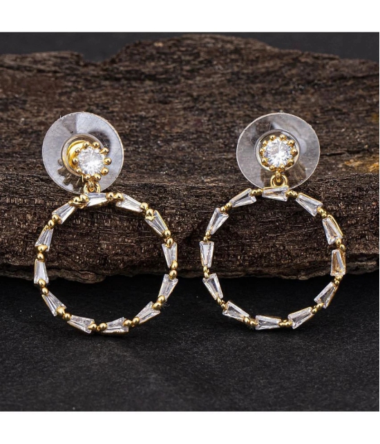 Sukkhi Trendy Circular Gold Plated Stud Earring For Women - Golden