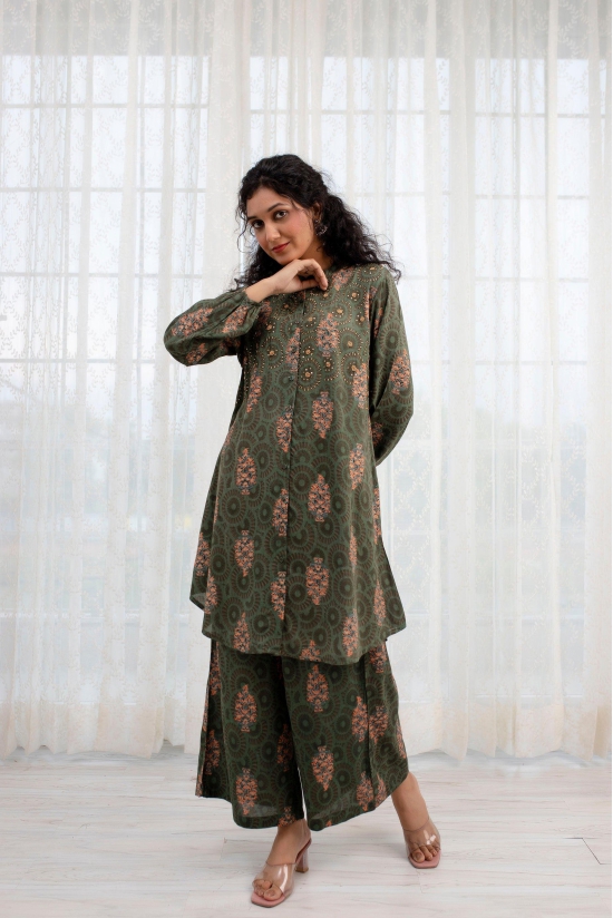 Women's Green Rayon A-Line Kurta and Palazzo Set-M / Green