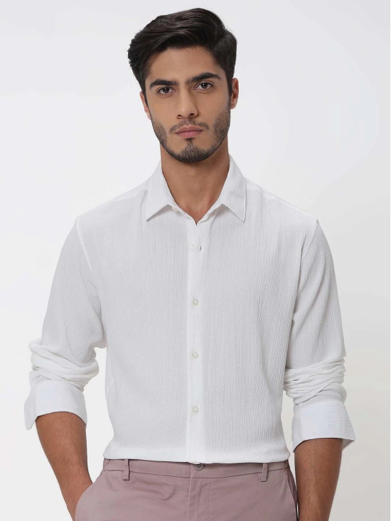 White Textured Plain Slim Fit Casual Shirt