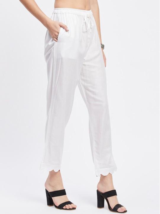 Women Straight Fit Mid-Rise Casual Flat-Front Trousers