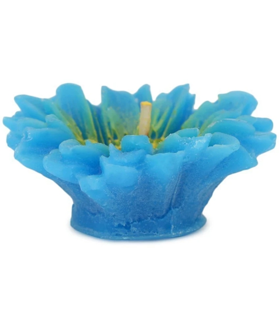 HOMETALES - Blue & White Unscented Flower Shaped Floating Candles (6 Units) - 2 Hours Burn Time