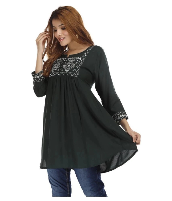 HIGHLIGHT FASHION EXPORT Green Rayon Straight Kurti - Single - M