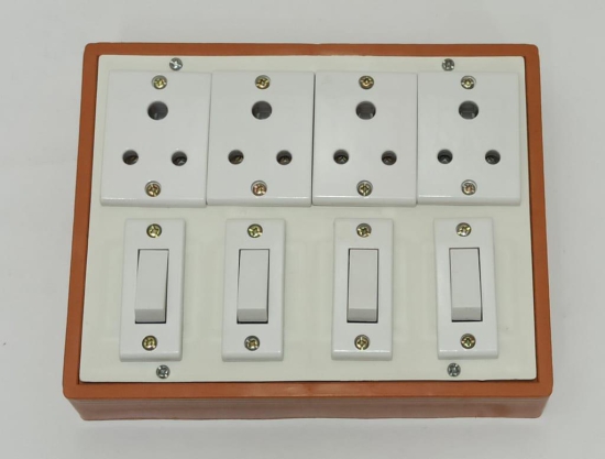 6A 4 Sockets (3 Pin Socket) & 4 Switch (Square) Extension Box with 6A Plug & 30m Wire