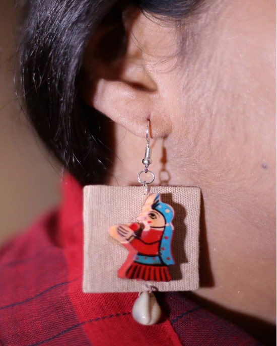 Raja Rani Cream Earring