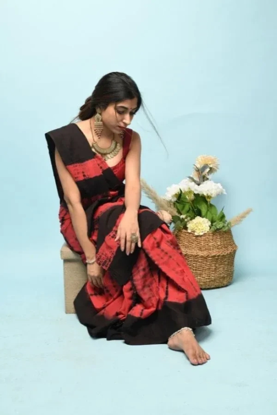 Plunging Waves Saree