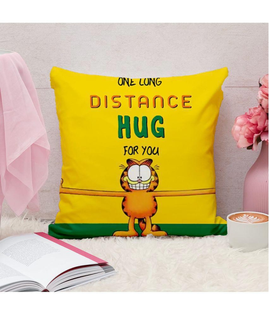 HOMETALES - Multicolor Polyester Gifting Printed Cushion