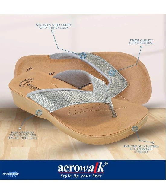 Aerowalk Light Grey Womens Slipper - None