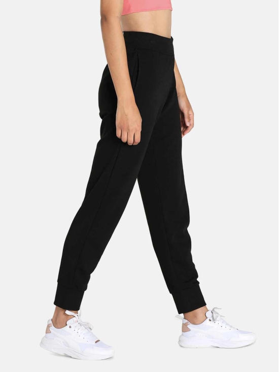 Essential Closed Womens Sweatpants