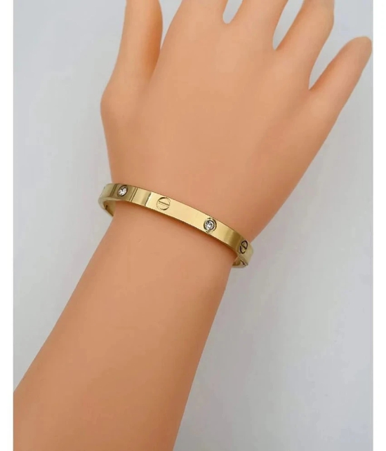 Jewar Mandi - Gold Charm Bracelet ( Pack of 1 ) - None