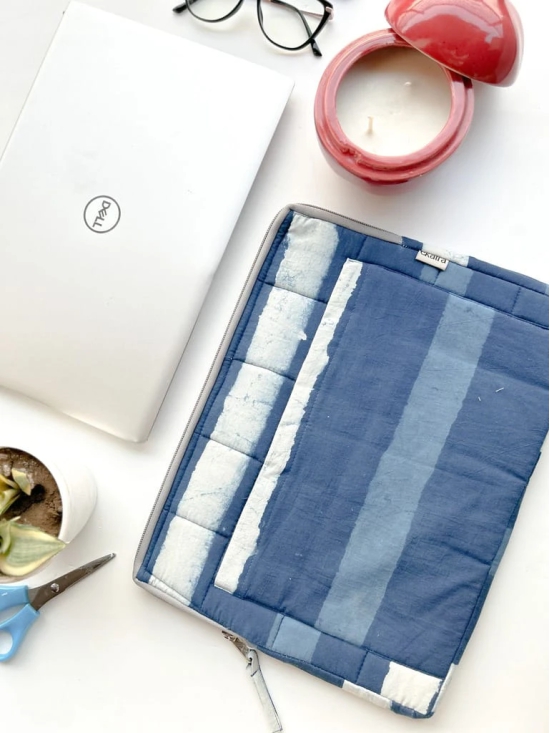 Sustainable Handmade Cotton Laptop Sleeve/Laptop Cover by Ekatra - Indigo stripes