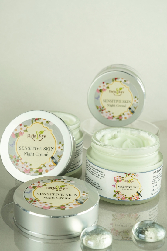 SENSITIVE SKIN NIGHT CREME- LIGHT FORMULATION - BEST SUITED FOR ACNE PRONE OILY SKIN