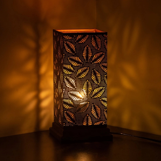 Leafy Plants Hand Etched Table Lamp In Iron & Mango Wood (12 Inch)