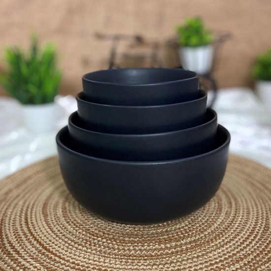 Ceramic Dining Chic Matte Black Ceramic Serving Bowls Set of 4