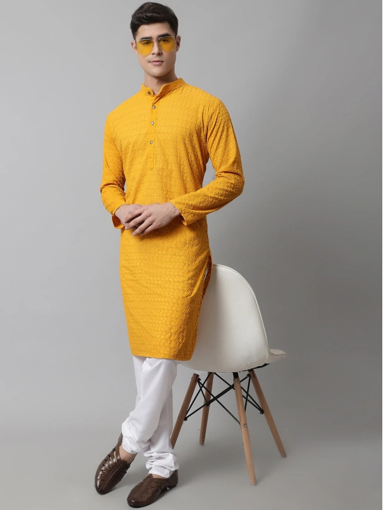 Jompers Men Mustard Chikan Kurta with Churidar-S / Mustard