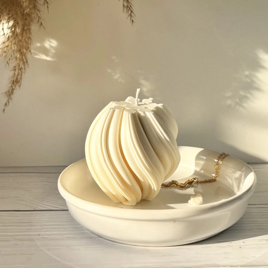 Scented Soy Wax Candle - Swirl - Single-White