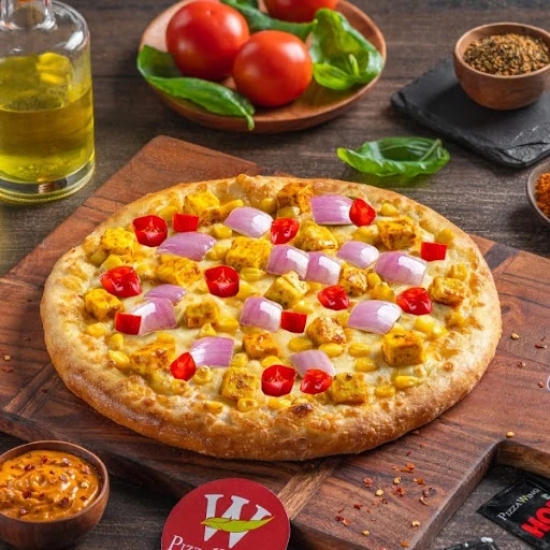 Achaari Paneer Twist Pizza