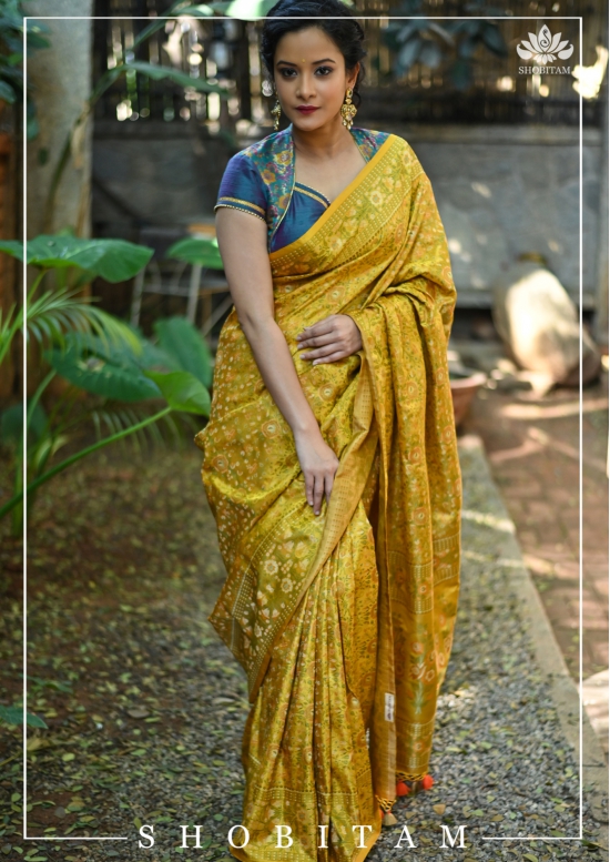 Exquisite Tanchoi Floral Banarasi Saree in Pure Silk Satin in Pale Mustard | SILK MARK CERTIFIED