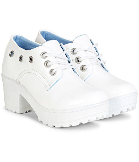 Saheb - White Women's Ankle Length Boots - None