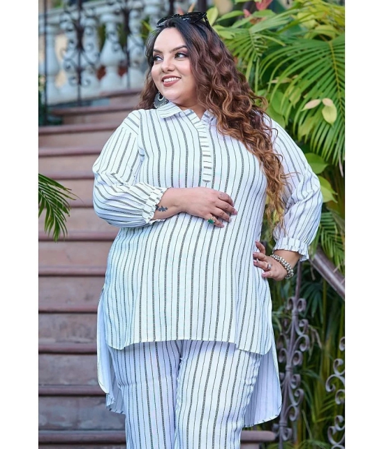 PrettyPlus by Desinoor.com White Striped Pant Top Set - None