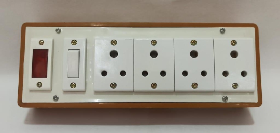 6A 4 Sockets (3 Pin Socket) & 1 Switch Extension Box with Indicator, 16A Plug & 40m Wire