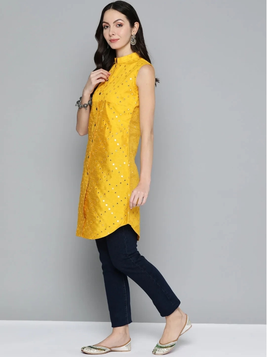 Jompers Women Geometric Embroidered Mirror Work Kurta-M / Mustard