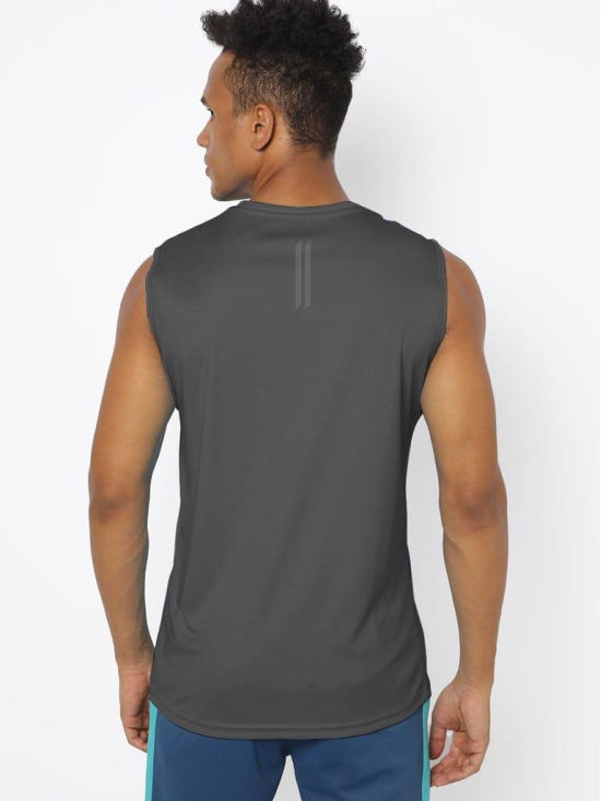 Men Dark Grey Textured Sleeveless Sports T-shirt