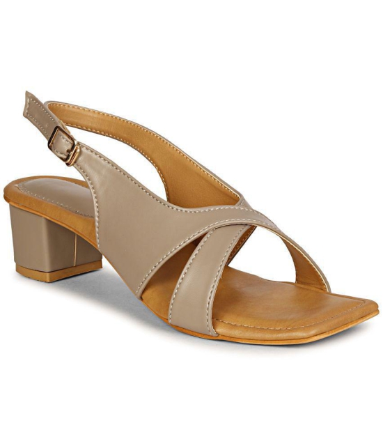 Commander Shoes Camel Womens Sandal Heels - None