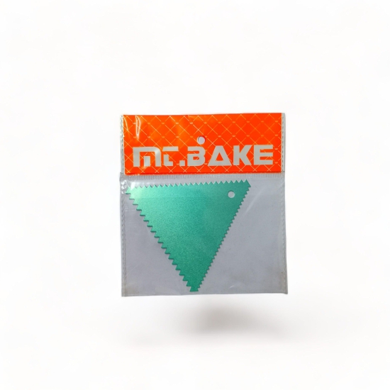 MR Bake Cake scrapper Triangle