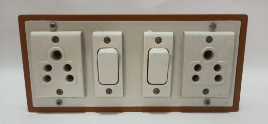 6A 2 Sockets (5 Pin Socket) & 2 Switch Extension Box with 6A Plug & 25m Wire