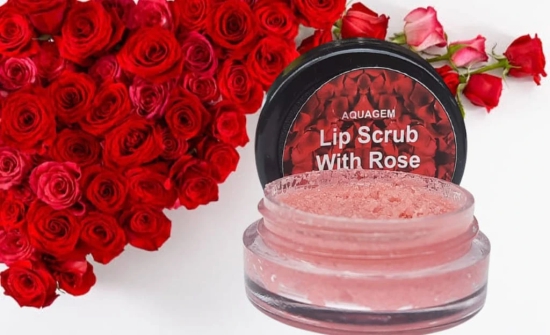 Aquagem skincare All Natural Rose Lip Scrub