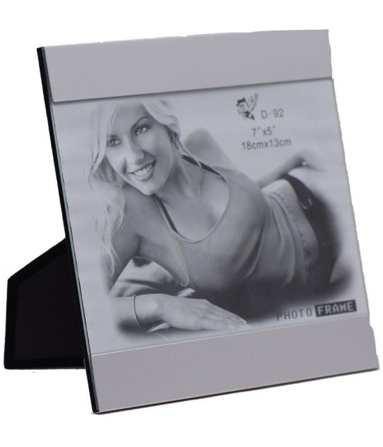 Kookee Acrylic TableTop Silver Single Photo Frame - Pack of 1