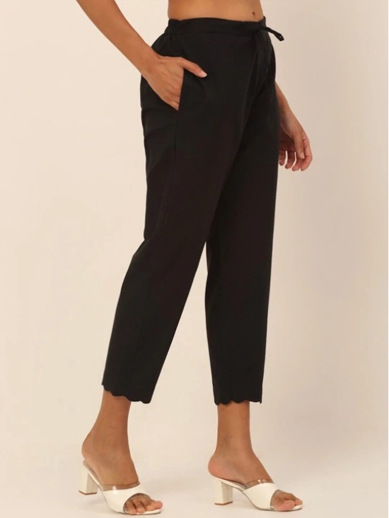 Women Straight Fit Mid-Rise Casual Flat-Front Trousers