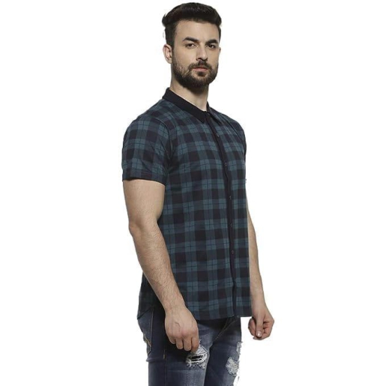 Men Regular Fit Checkered Button Down Collar Casual Shirt