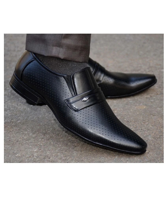 Aadi Black Mens Mocassin Formal Shoes - None