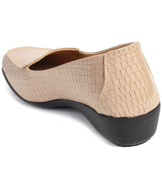 Ajanta - White  Women''s Loafers - None